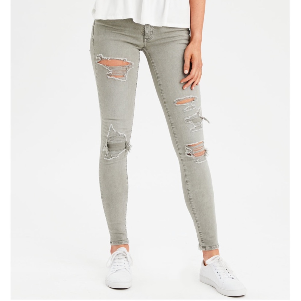 ISO: American Eagle Dusty Sage from 2018